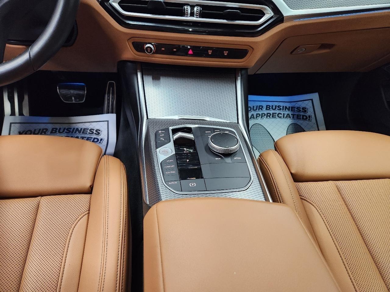 BMW 3-Series  2023