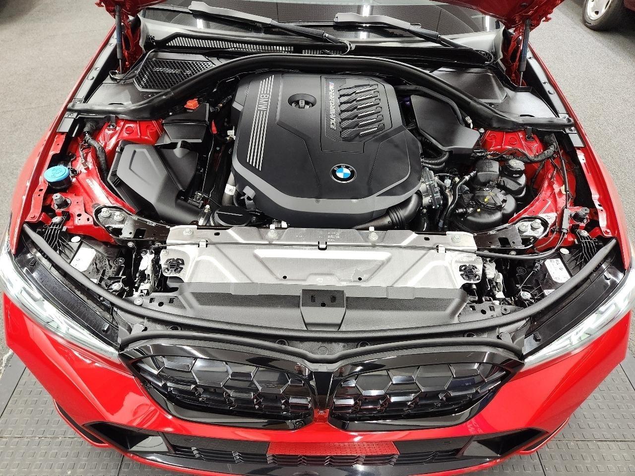 BMW 3-Series  2023