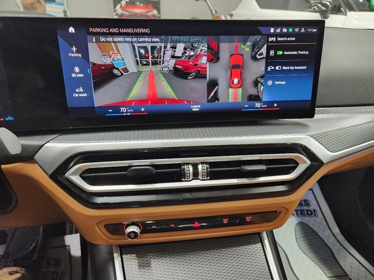 BMW 3-Series  2023