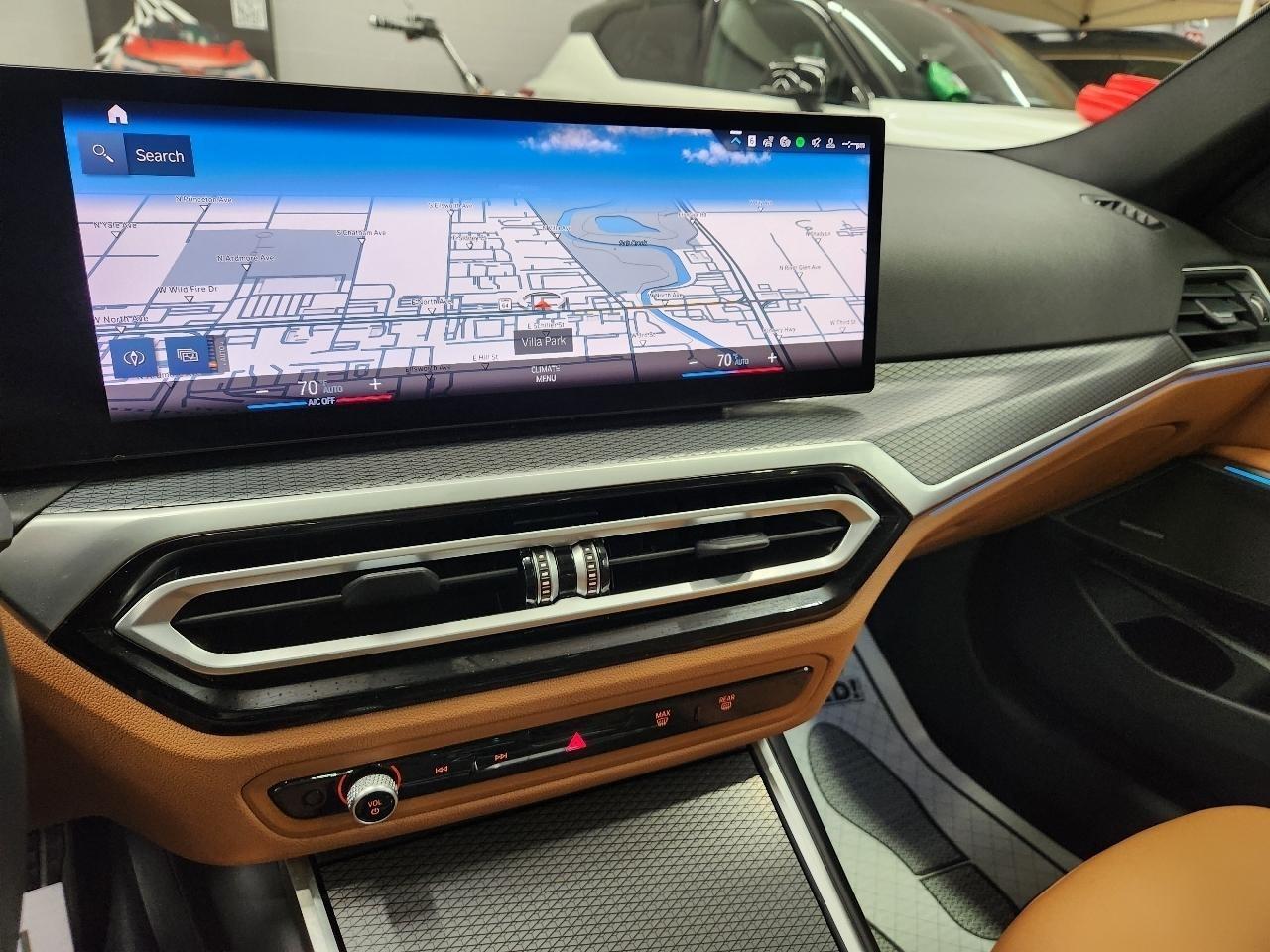 BMW 3-Series  2023