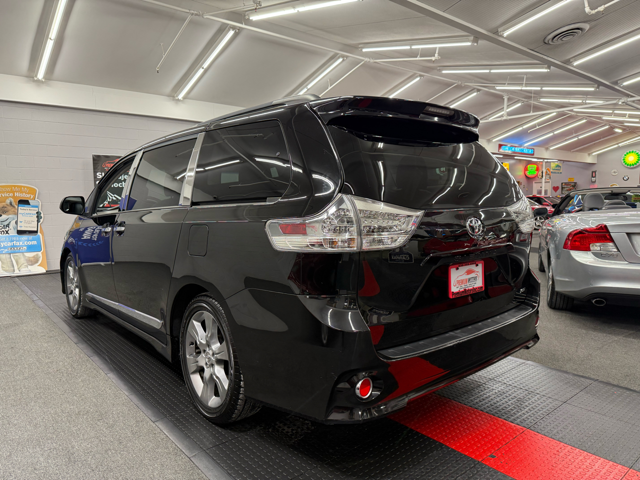 Toyota Sienna  2013