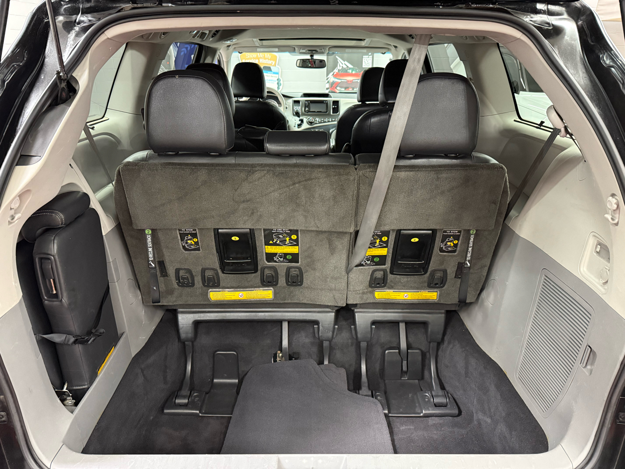 Toyota Sienna  2013