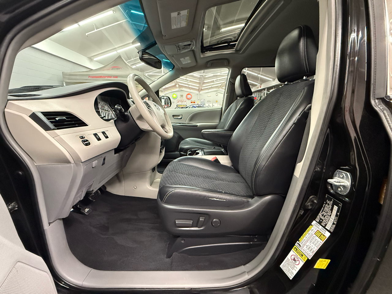 Toyota Sienna  2013