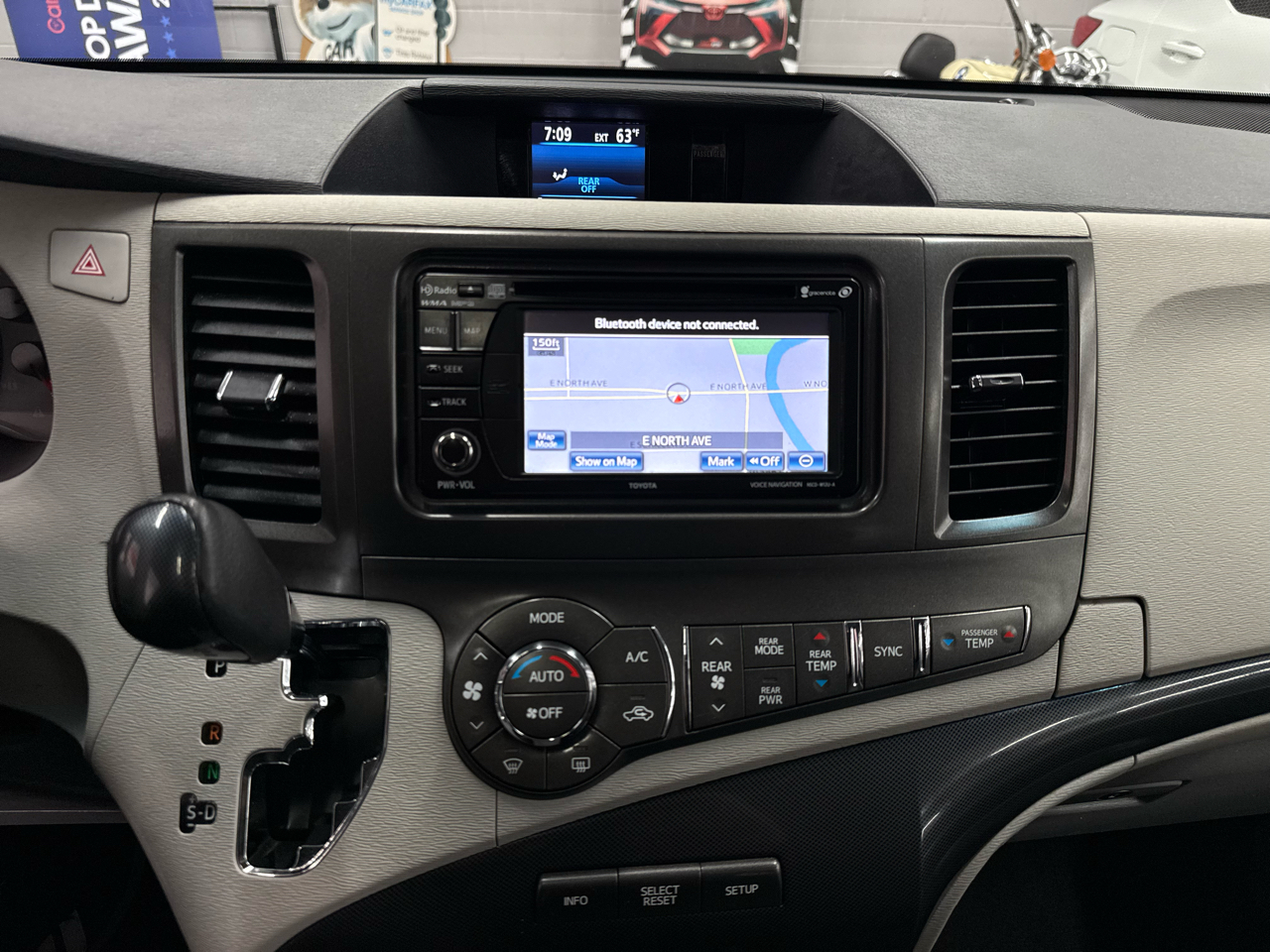Toyota Sienna  2013