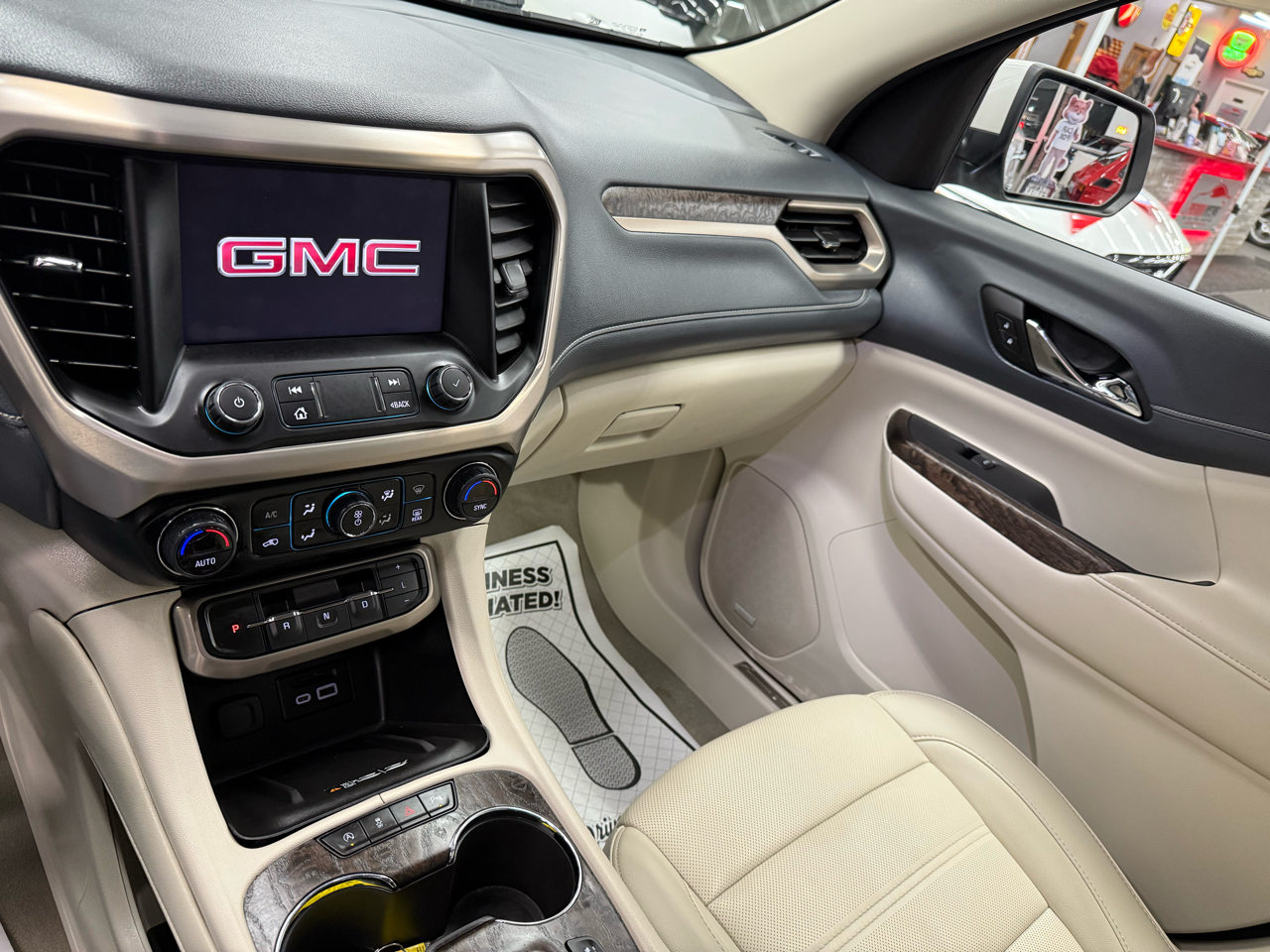 GMC Acadia Denali 2022