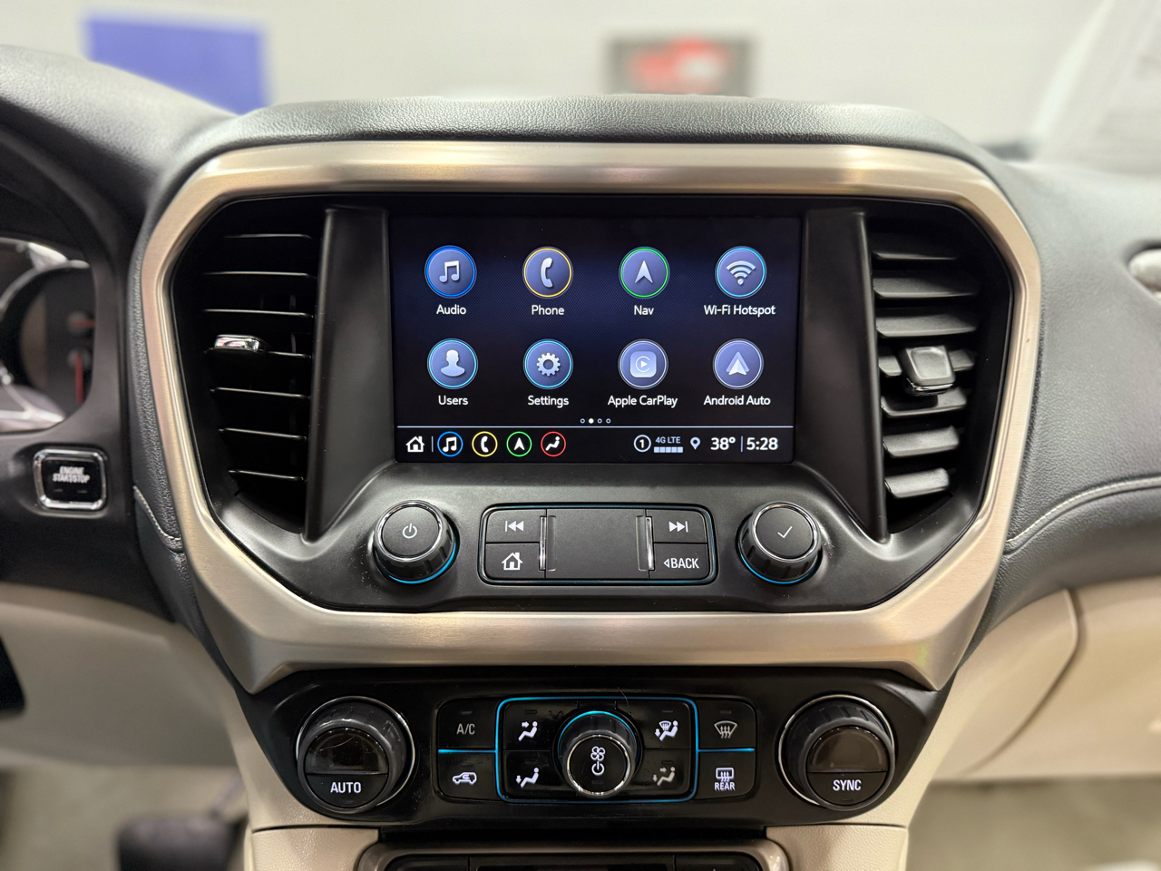 GMC Acadia Denali 2022