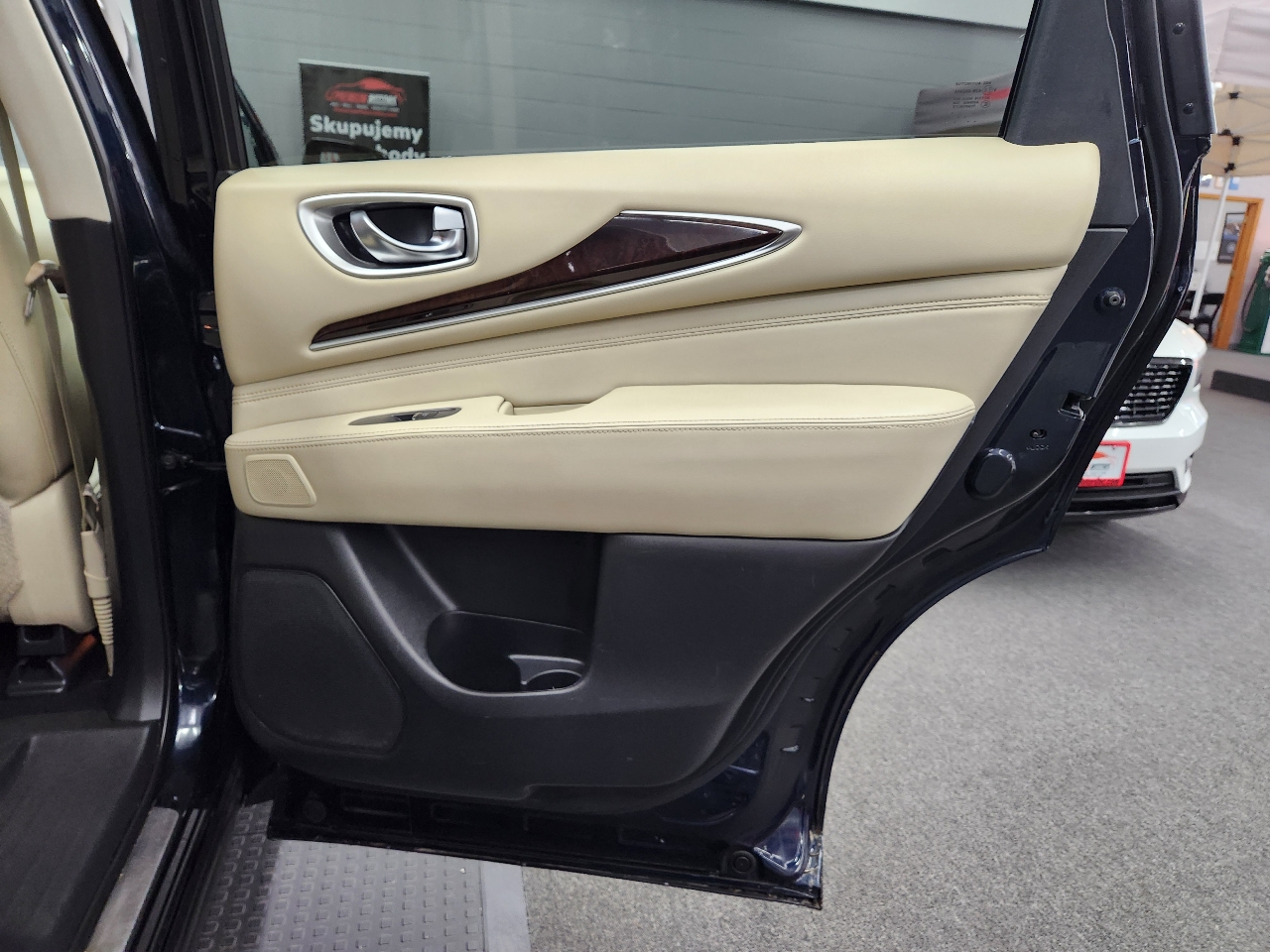 Infiniti QX60 Luxe 2019