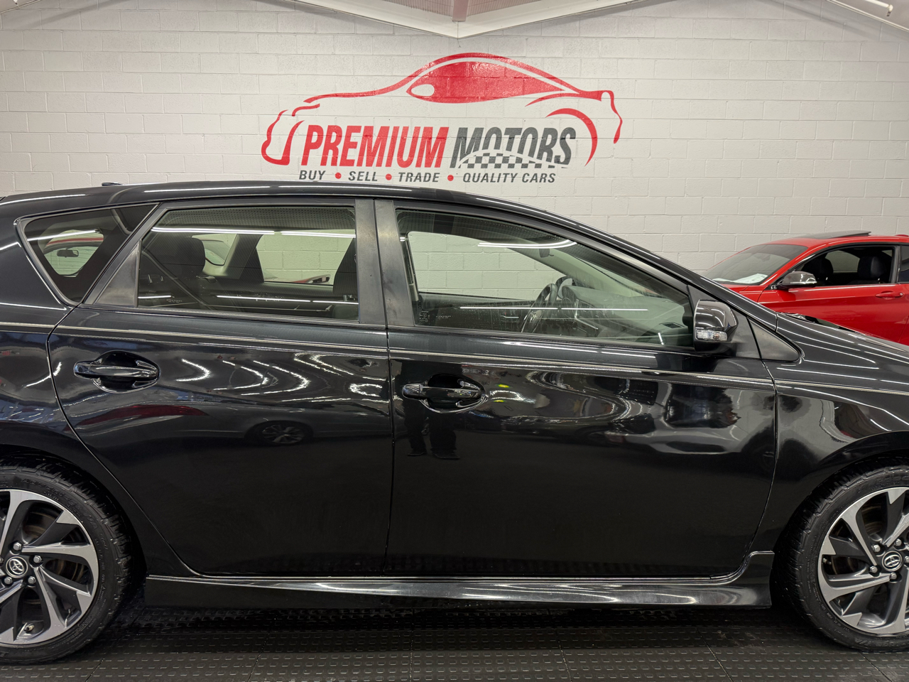 Toyota Corolla iM 4D Hatchback 2018