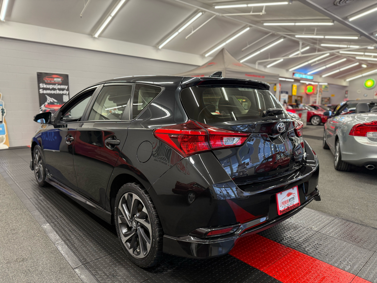 Toyota Corolla iM 4D Hatchback 2018