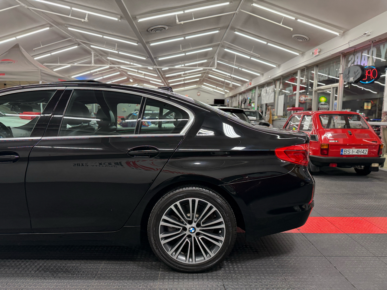 BMW 5-Series  2019