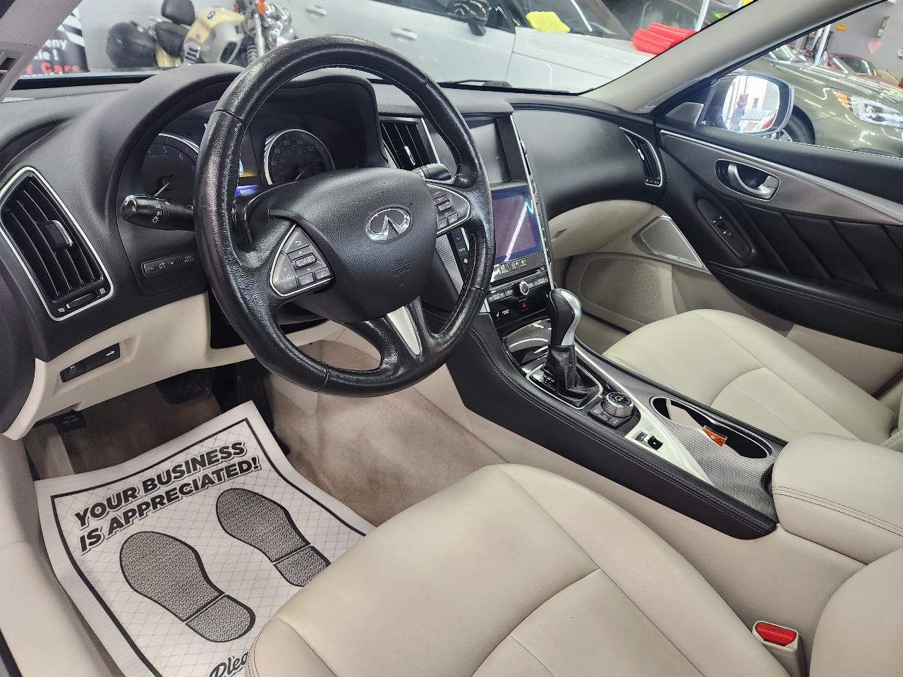 Infiniti Q50 Premium 2017