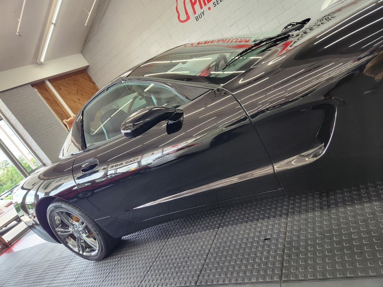 Chevrolet Corvette 1LT 2D Coupe 2001