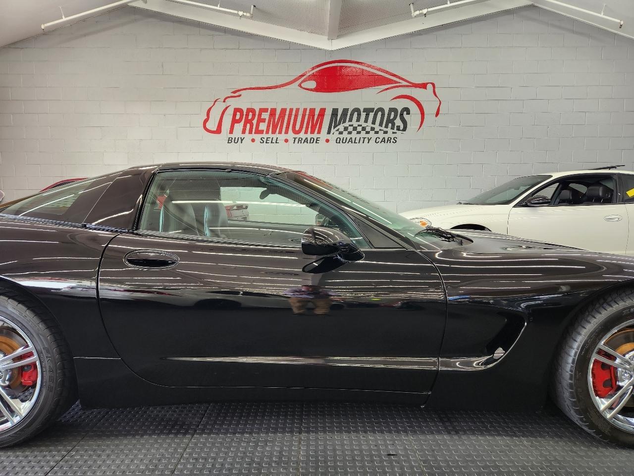 Chevrolet Corvette 1LT 2D Coupe 2001