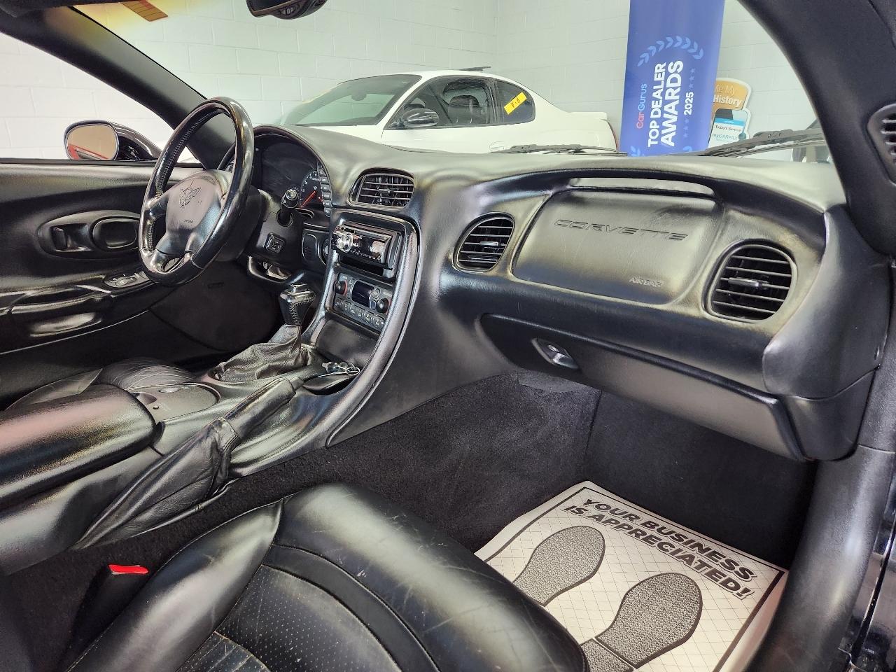 Chevrolet Corvette 1LT 2D Coupe 2001