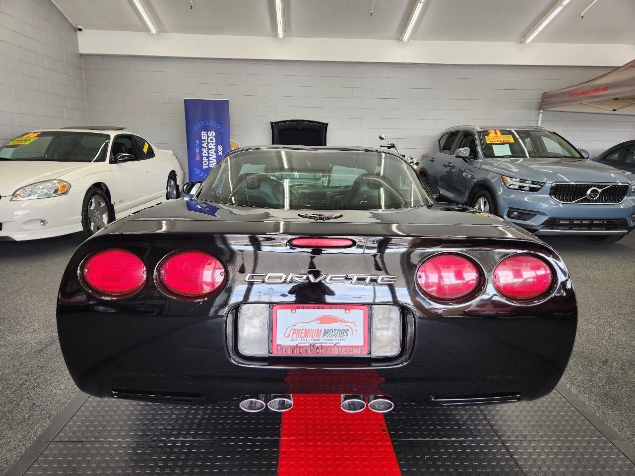 Chevrolet Corvette 1LT 2D Coupe 2001