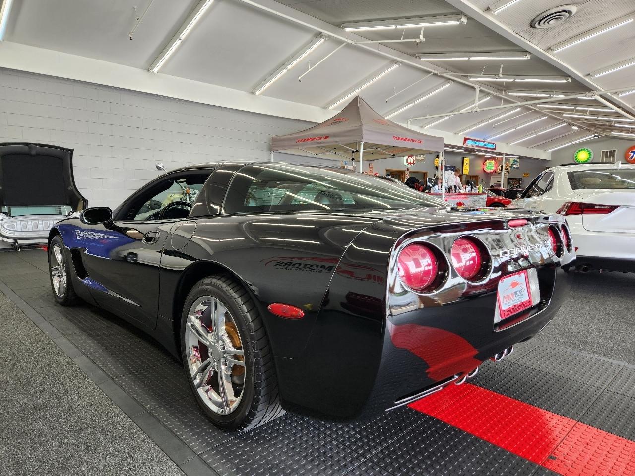 Chevrolet Corvette 1LT 2D Coupe 2001