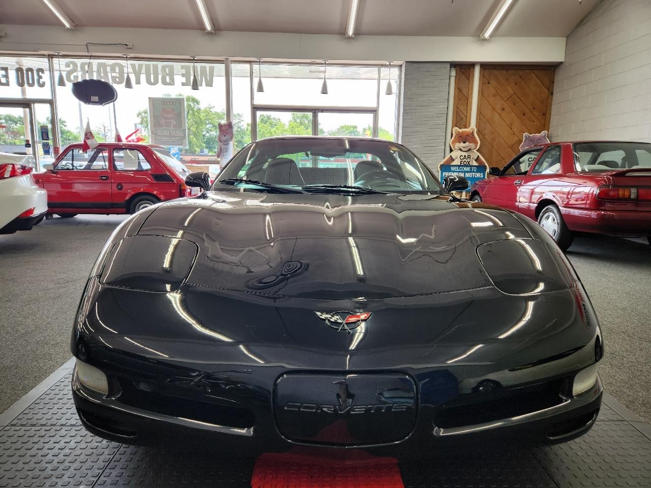 Chevrolet Corvette 1LT 2D Coupe 2001