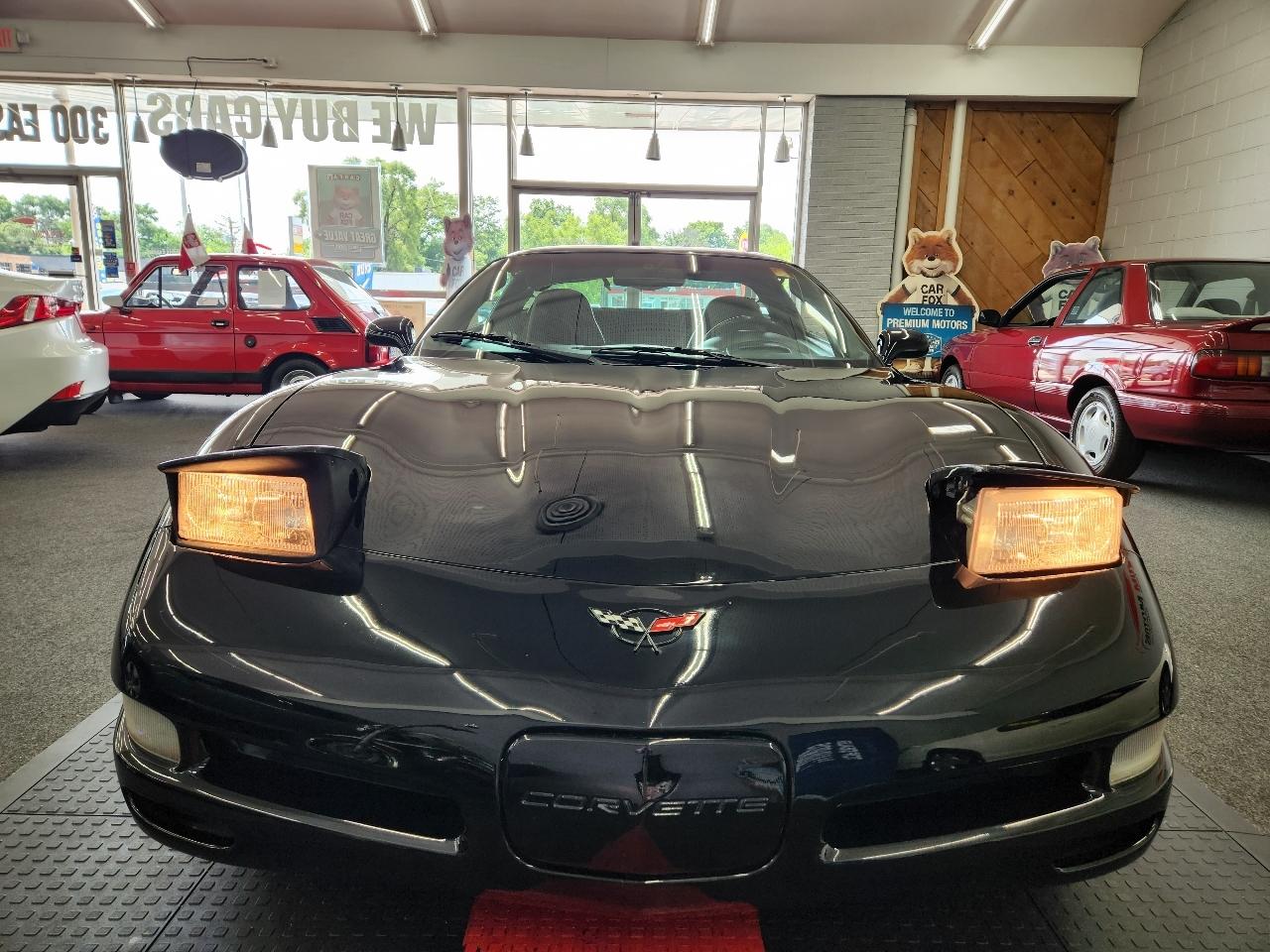 Chevrolet Corvette 1LT 2D Coupe 2001