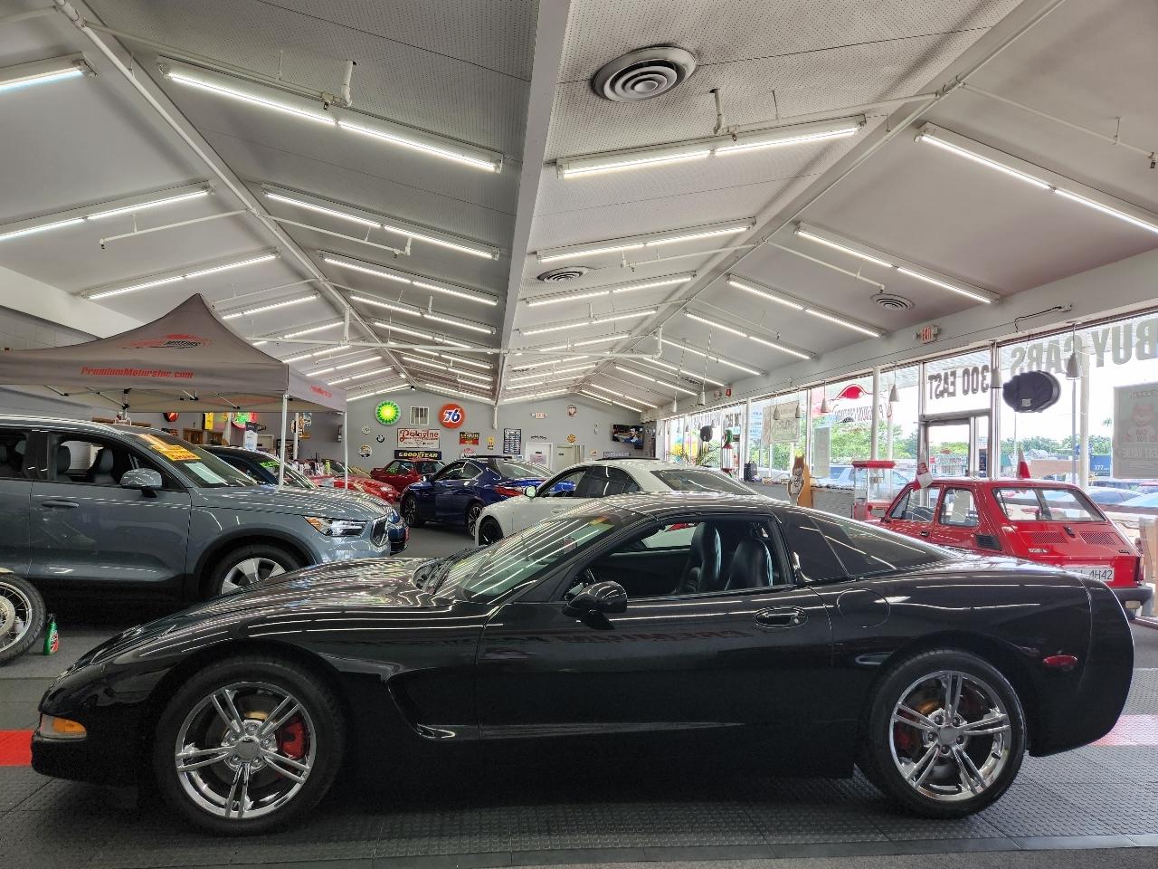 Chevrolet Corvette 1LT 2D Coupe 2001