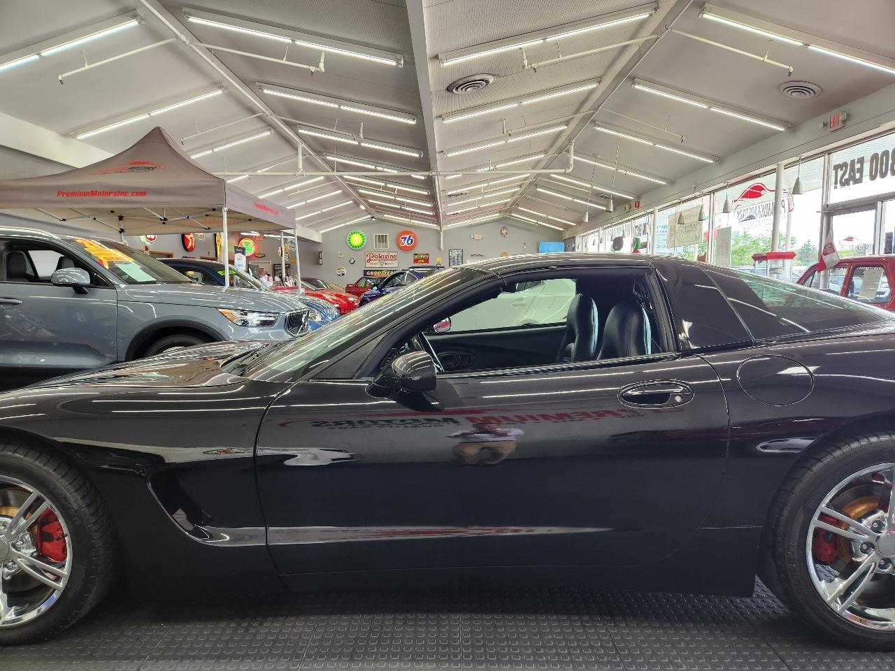 Chevrolet Corvette 1LT 2D Coupe 2001