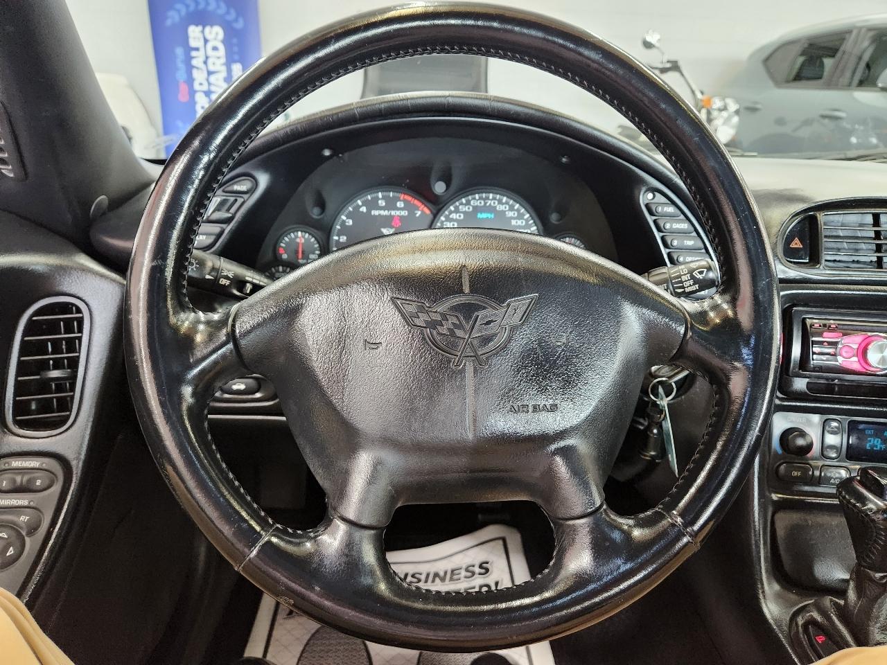 Chevrolet Corvette 1LT 2D Coupe 2001