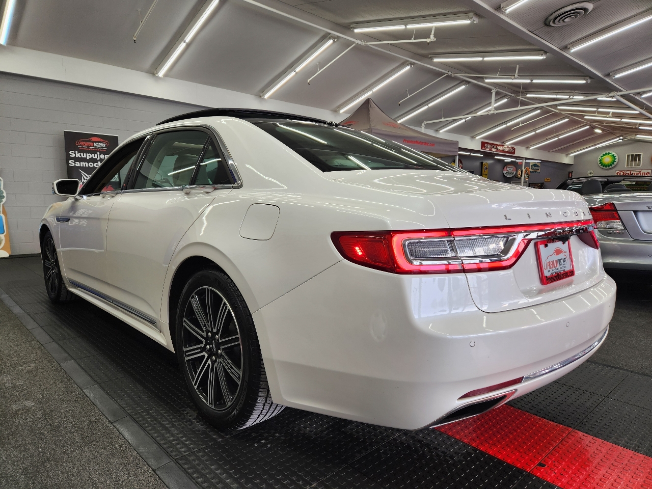 Lincoln Continental  2017