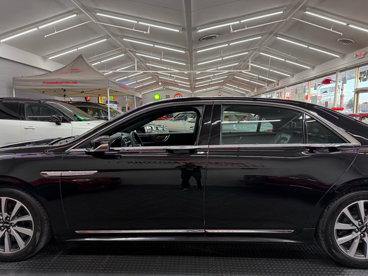 Lincoln Continental Livery 2017