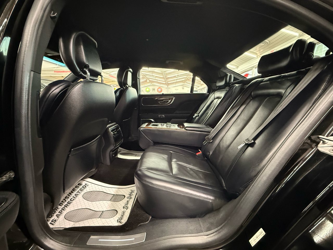 Lincoln Continental Livery 2017