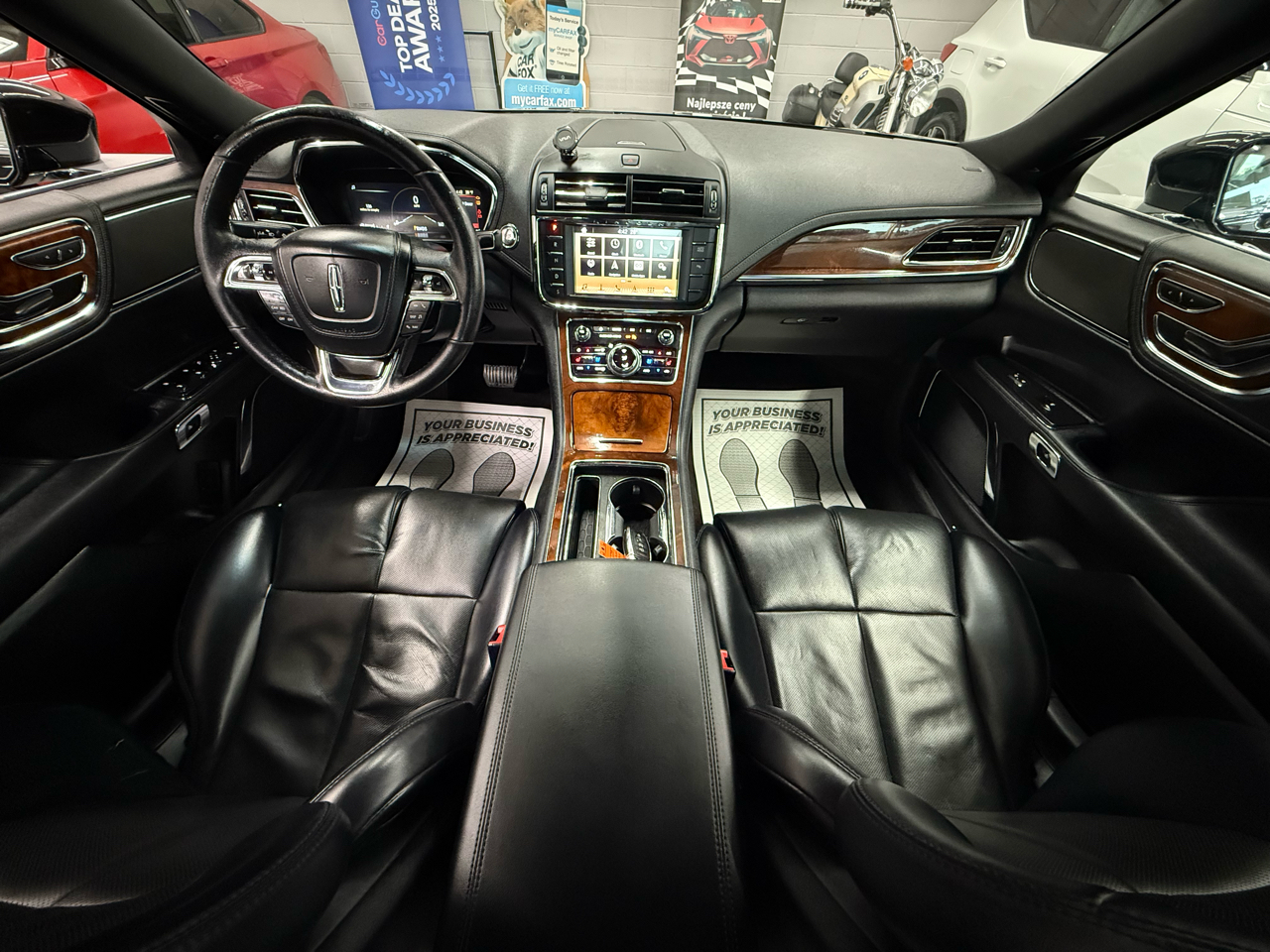 Lincoln Continental Livery 2017