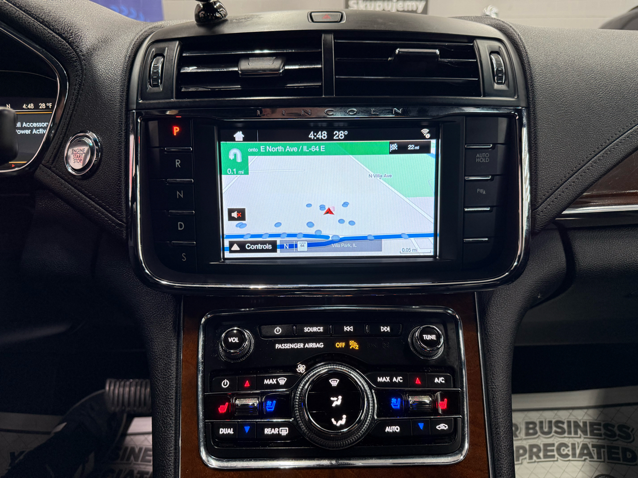 Lincoln Continental Livery 2017