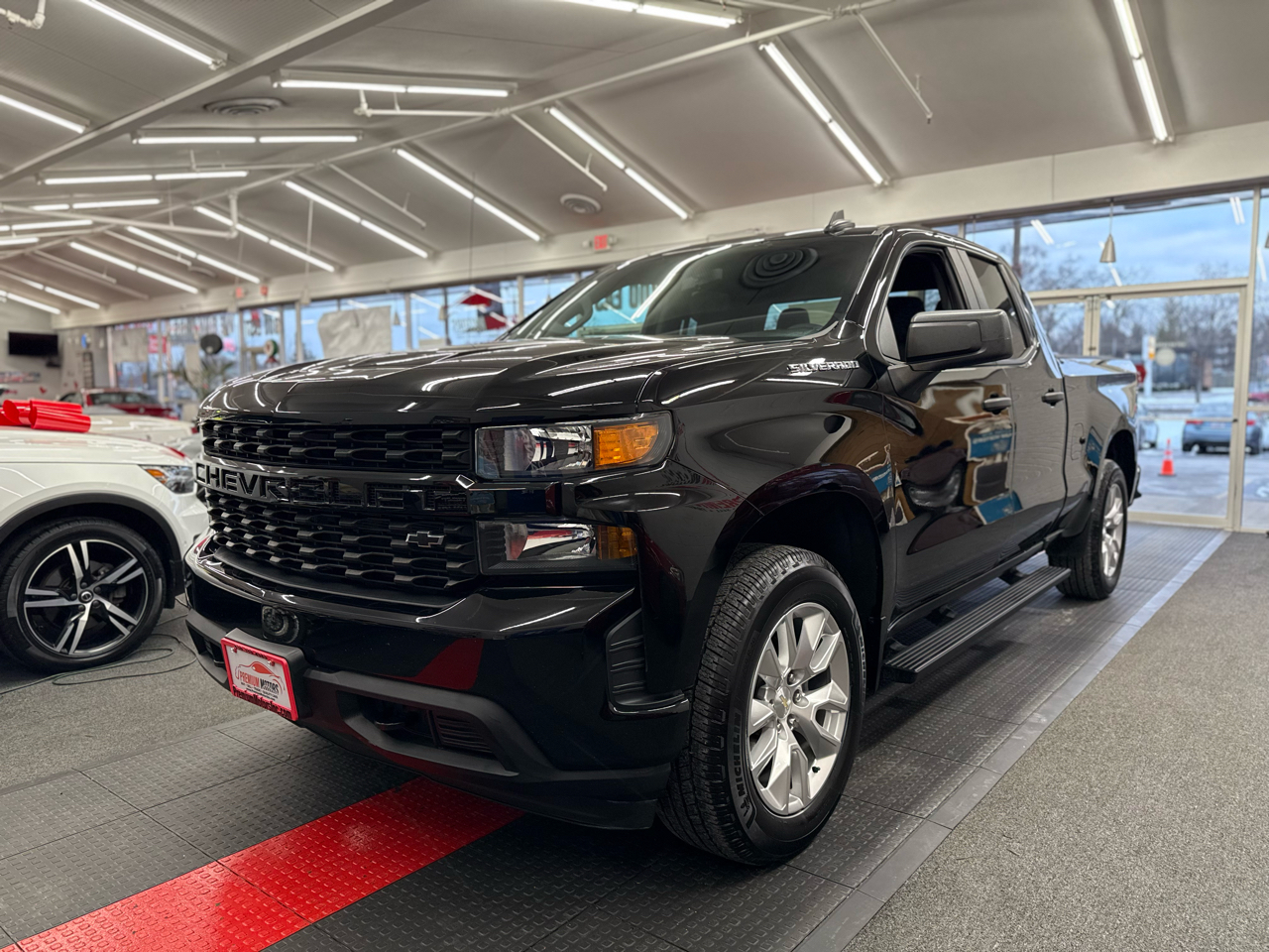 Chevrolet Silverado 1500 Custom 2021