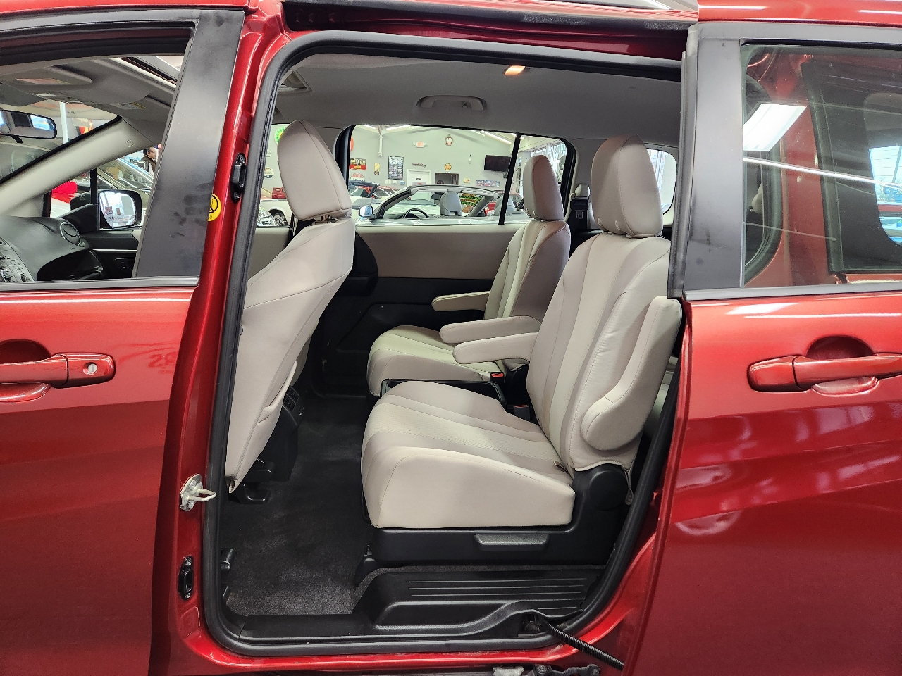 Mazda MAZDA5 Touring 2014