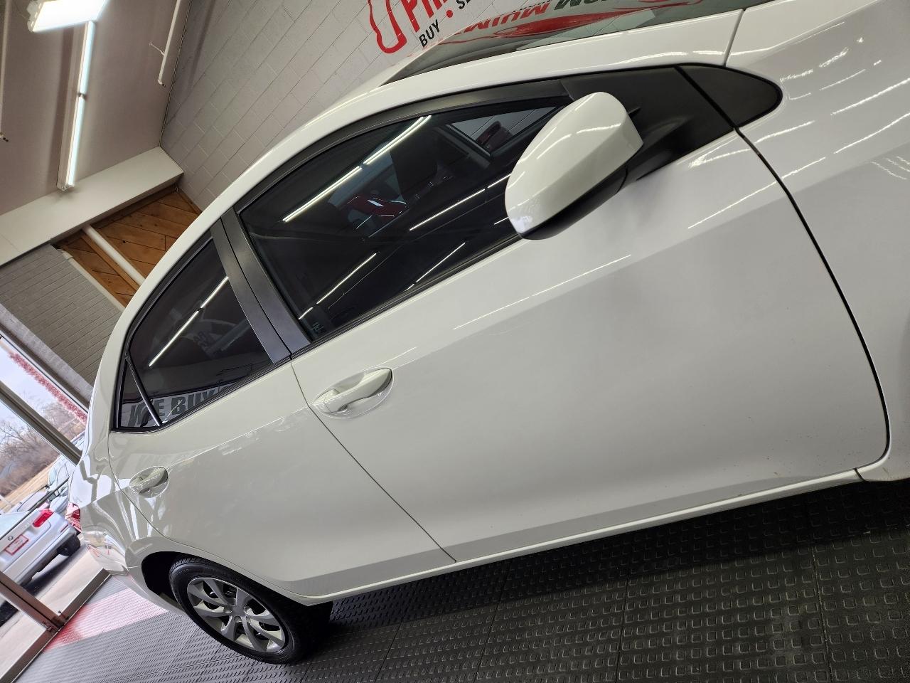 Toyota Corolla 4dr Sdn LE Auto 2019
