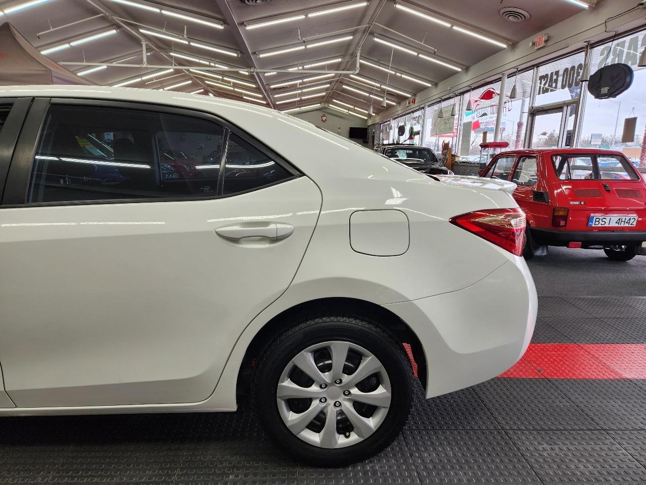 Toyota Corolla 4dr Sdn LE Auto 2019