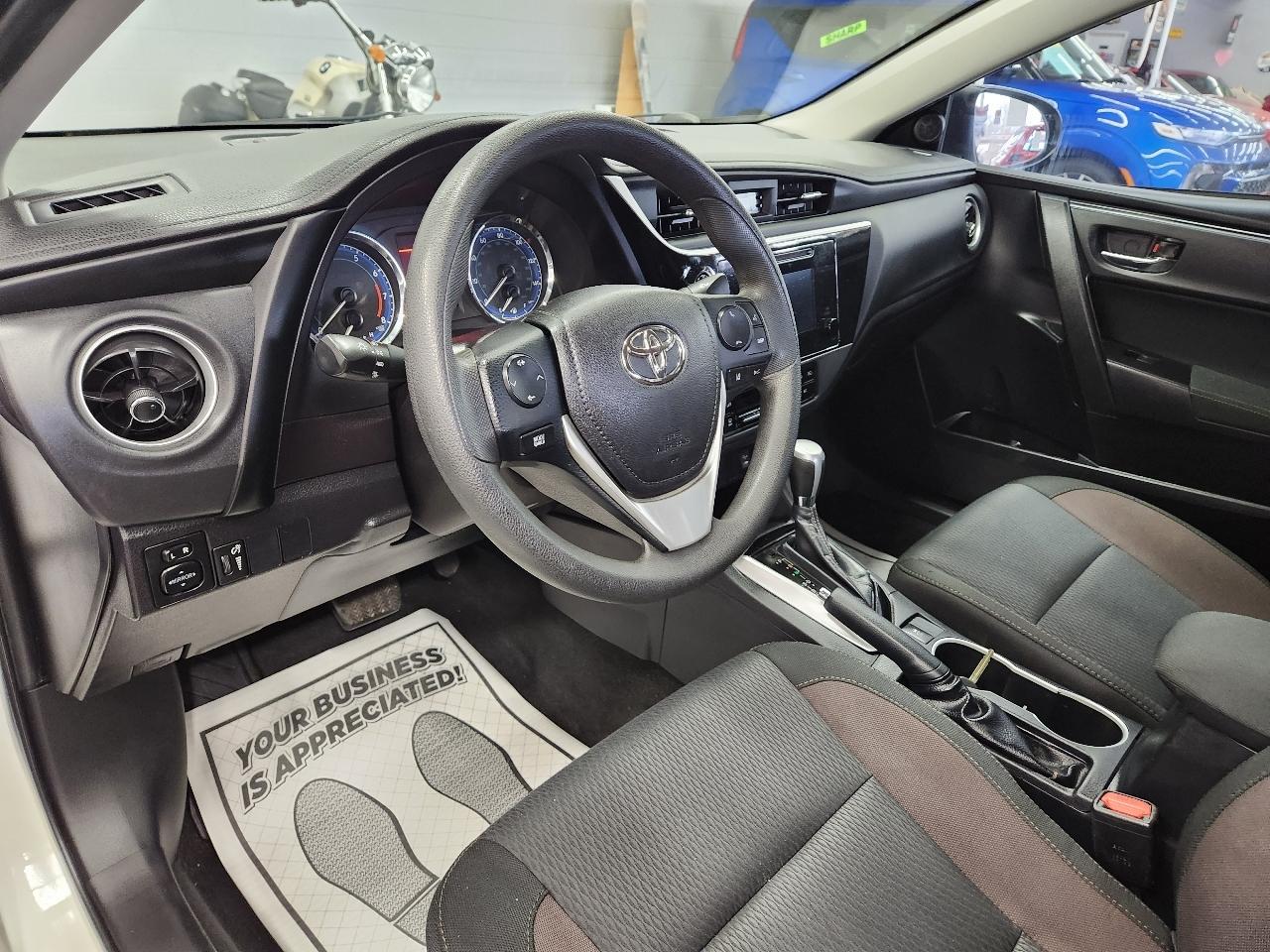 Toyota Corolla 4dr Sdn LE Auto 2019