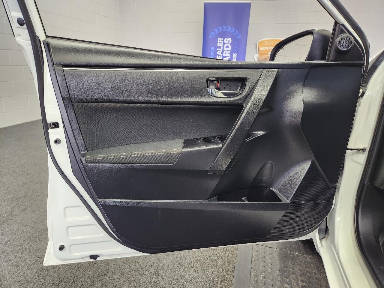 Toyota Corolla 4dr Sdn LE Auto 2019