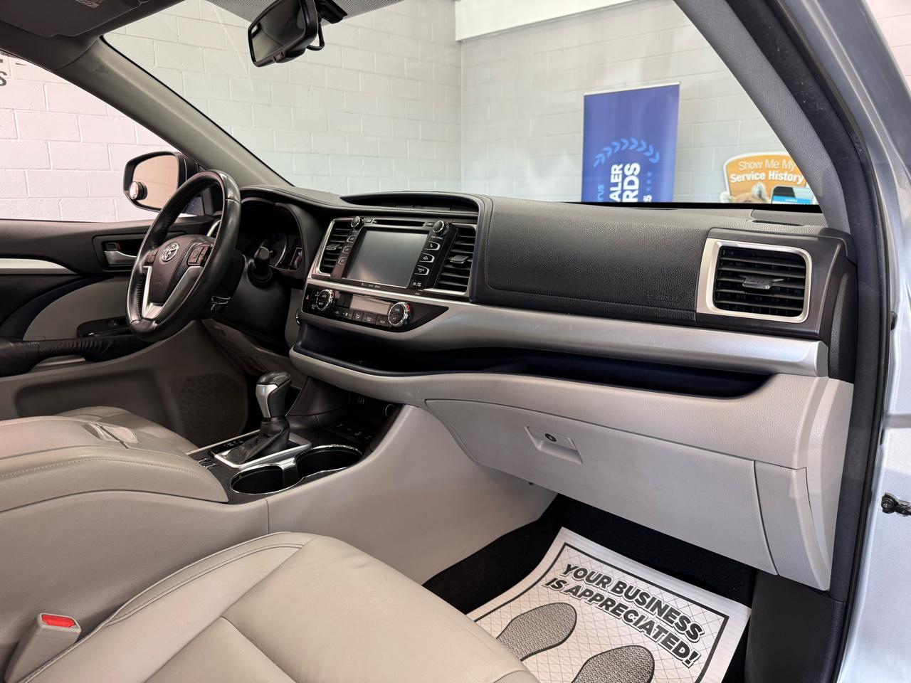 Toyota Highlander  2016