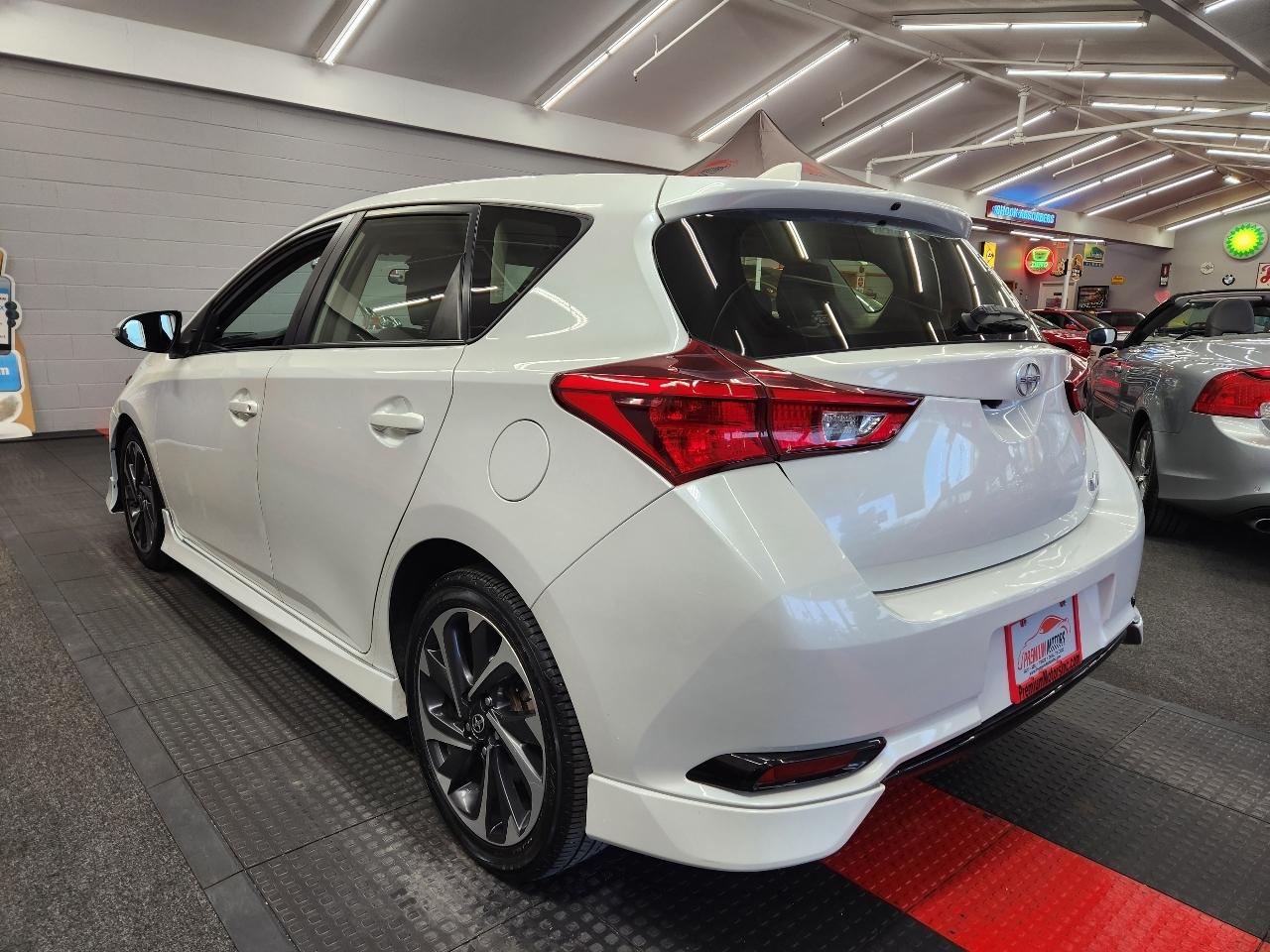 Scion iM 4D Hatchback 2016