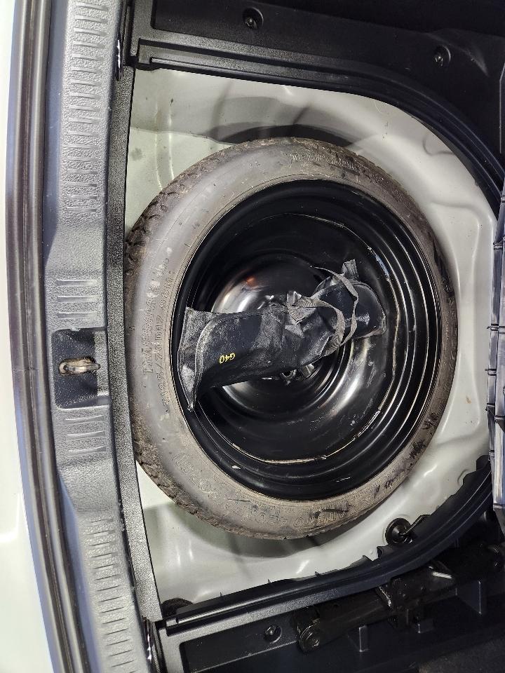 Scion iM 4D Hatchback 2016