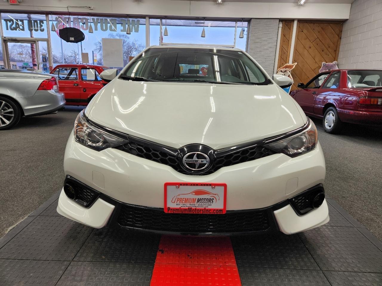 Scion iM 4D Hatchback 2016