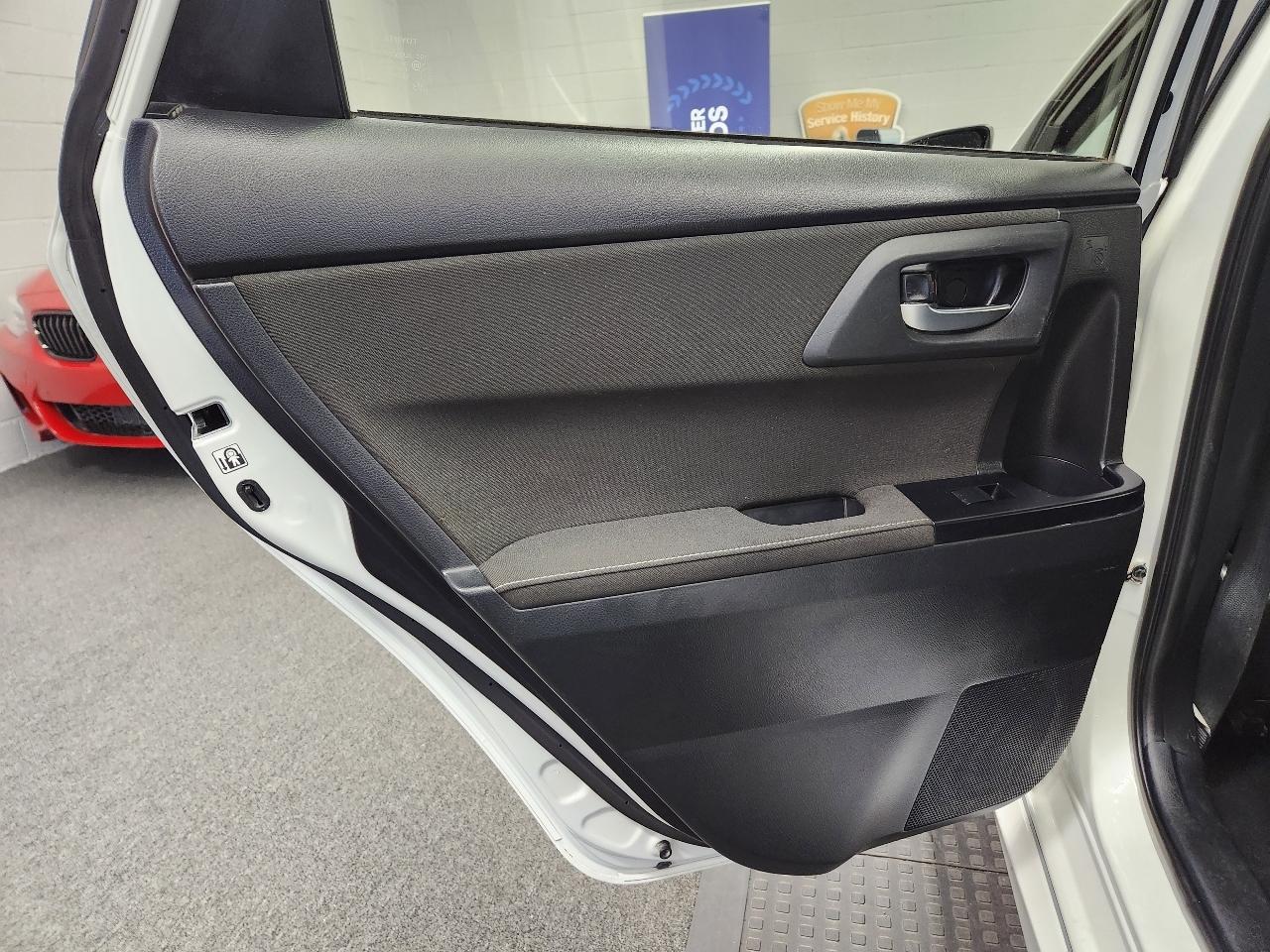 Scion iM 4D Hatchback 2016