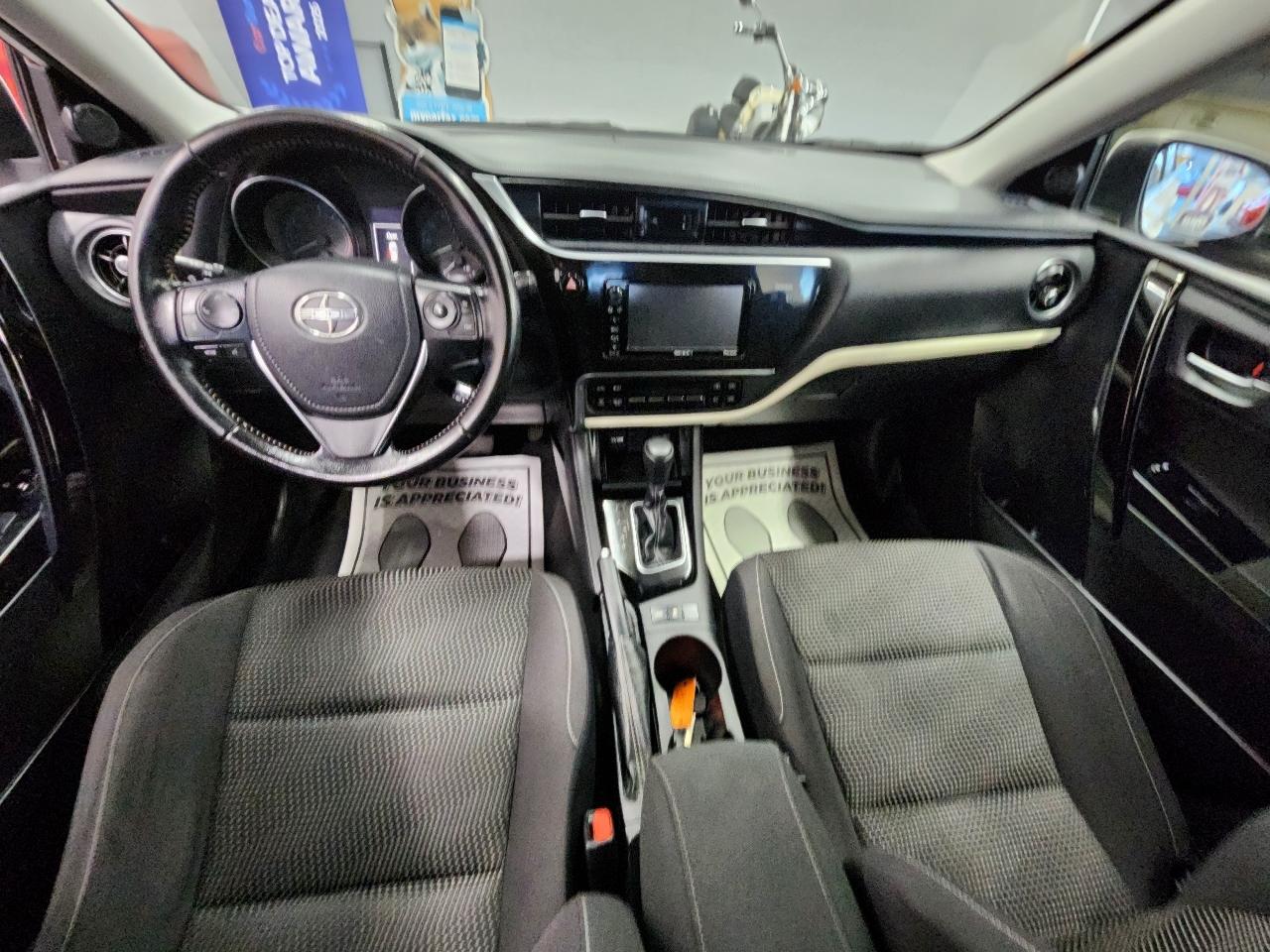 Scion iM 4D Hatchback 2016