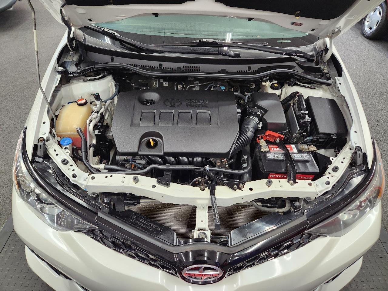 Scion iM 4D Hatchback 2016