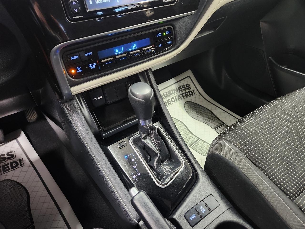 Scion iM 4D Hatchback 2016