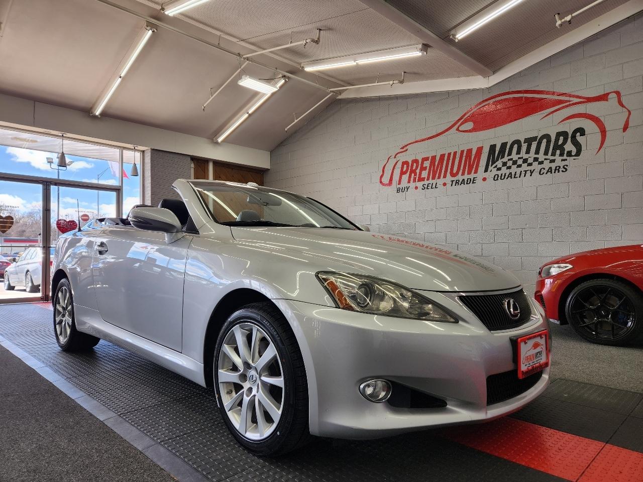 Lexus IS C  2010