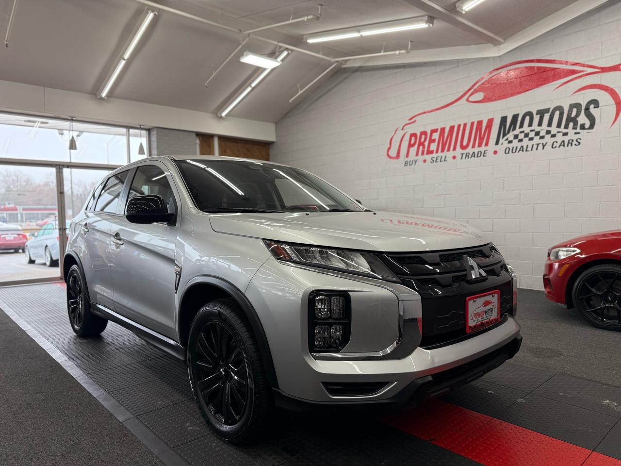 Mitsubishi Outlander Sport 2.0 LE 4WD CVT 2024