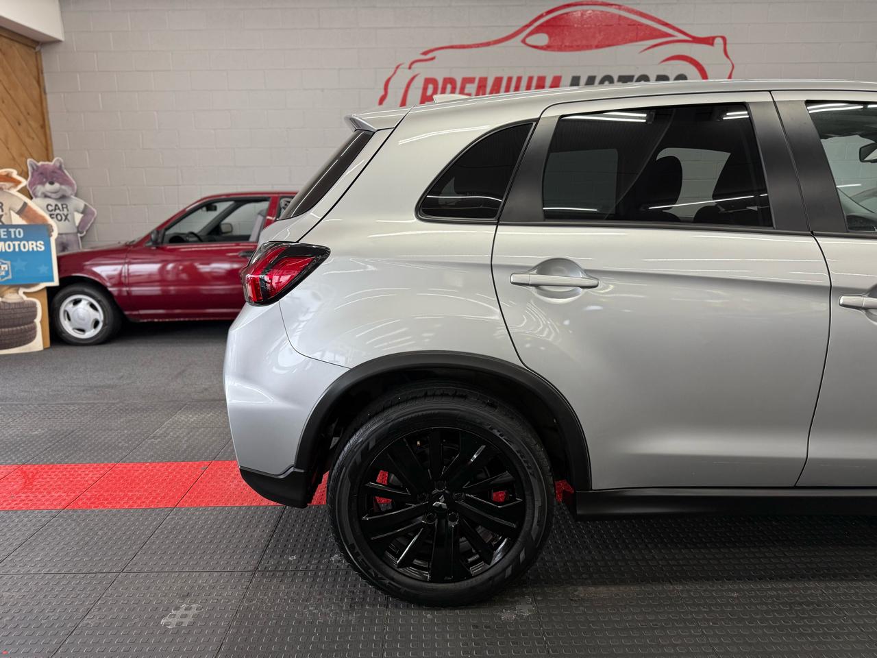 Mitsubishi Outlander Sport 2.0 LE 4WD CVT 2024