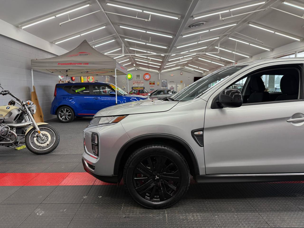 Mitsubishi Outlander Sport 2.0 LE 4WD CVT 2024