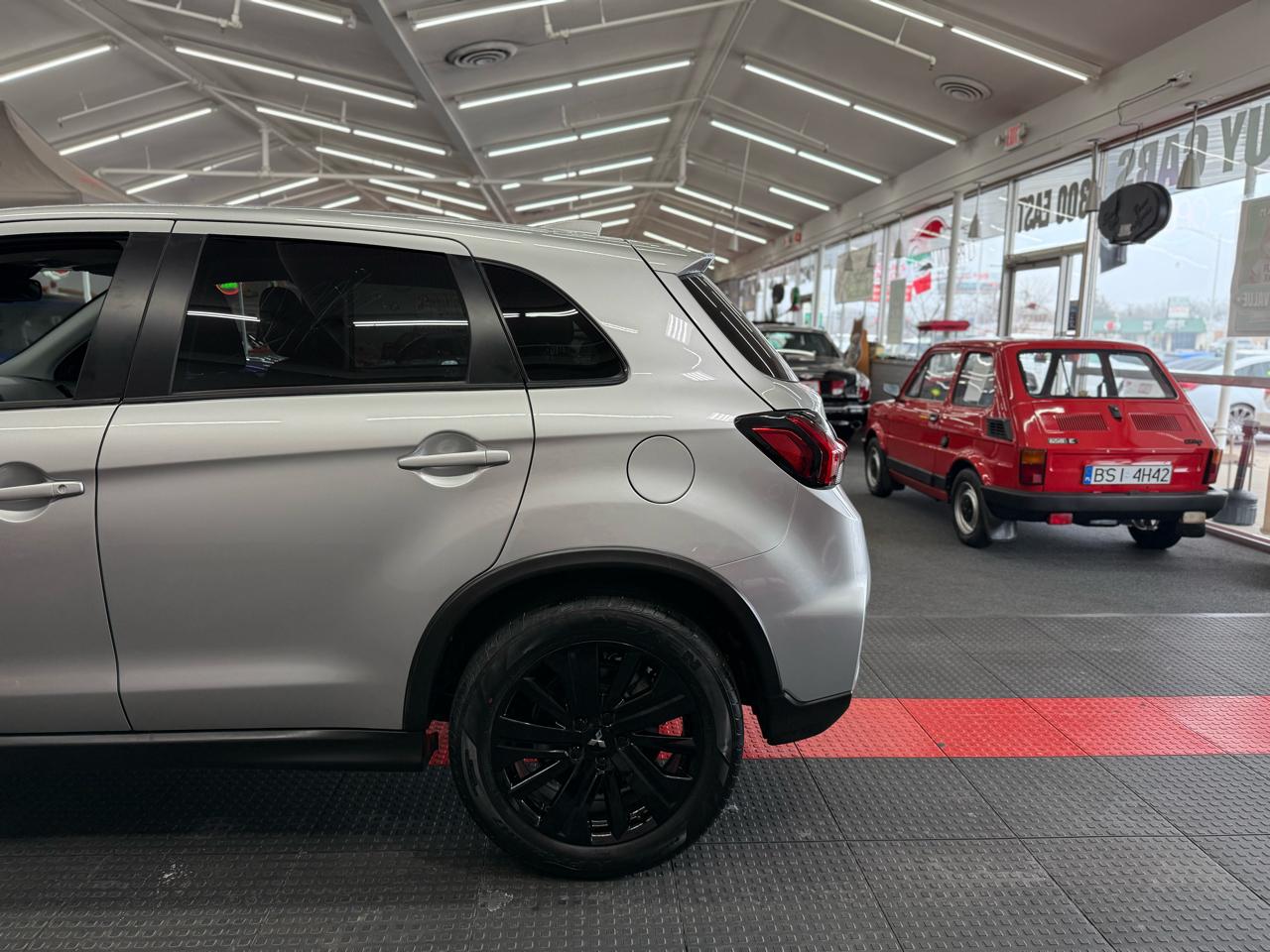 Mitsubishi Outlander Sport 2.0 LE 4WD CVT 2024