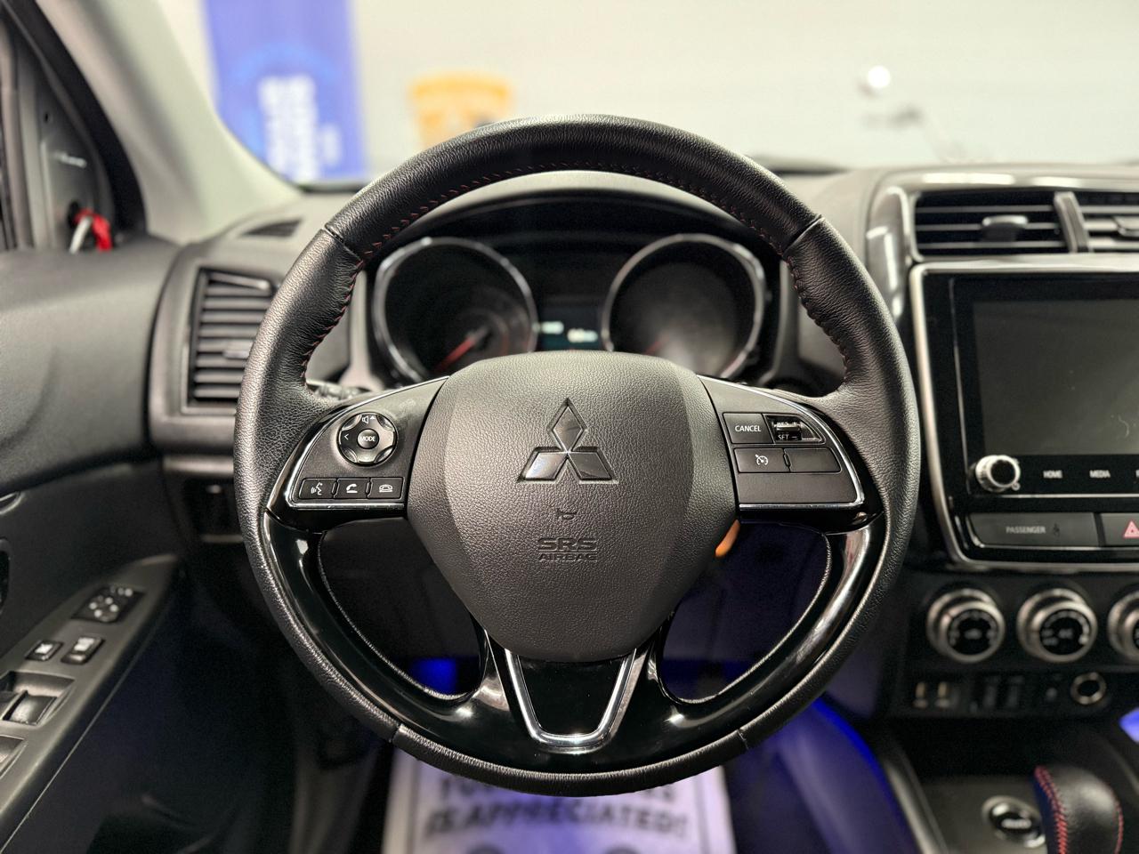 Mitsubishi Outlander Sport 2.0 LE 4WD CVT 2024